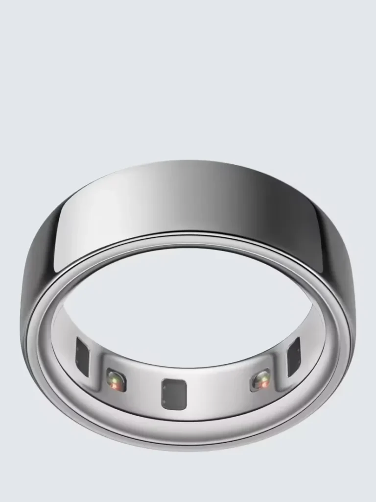 Smart ring sleep tracker monitoring HRV, REM sleep, heart rate, and breathing rate during overnight sleep